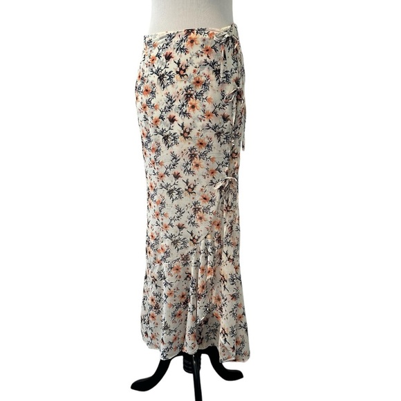 Free people Floral Maxi Skirt - Cream and Black, peach in size 8 - Picture 4 of 16